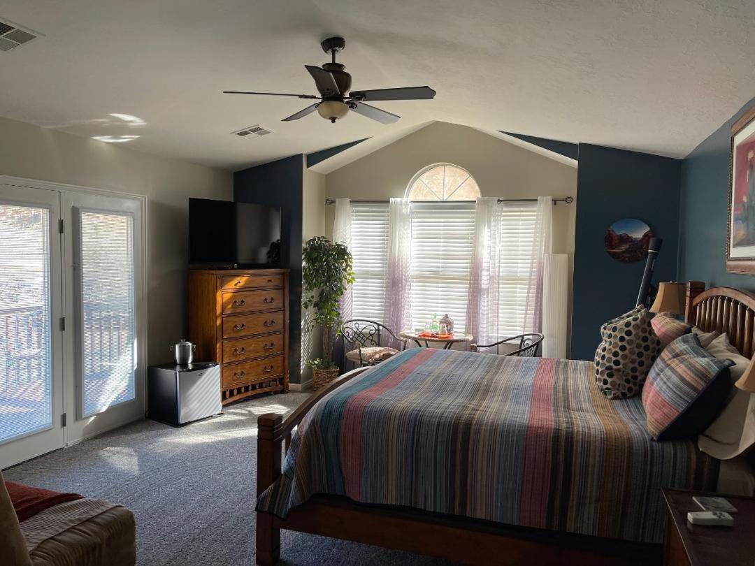 Harvest House Bed And Breakfast Springdale Bagian luar foto